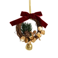 Ornament de Brad, Flippy, tip Coronita de Craciun cu 1 Clopotel cu Flori Aurii si Conuri de Brad, Panglica Rosie de Velvet, 14 x 10 cm, Rosu