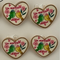 Set 12 Brose Martisor Primavara, Jolie, Model Inima, Mesaj Un Martisor Calator, Multicolor