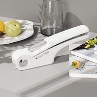 Presa Multifunctionala pentru Usturoi 4in1, Flippy, Presa, Feliator, Desfacator de Borcane, Curatator Fructe/Legume, 22 x 8.8 cm, Alb