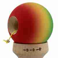 Kendama X Originala, Profesionala, Flippy, Cupe Mari KING SIZE V3, Rubber Grip, Gaura in Baza, Rulment Metalic, din lemn 18 cm, Ata 62/65 cm, Gradient Verde/Galben/Rosu