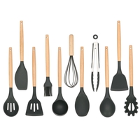 Set Sersimo 12 ustensile de bucatarie din silicon termorezistent si maner din bambus, gri