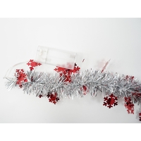 Beteala Craciun cu LED, Rosie, model cu fulgi de nea, 2 m x 5 cm, PVC, Sir, Artificiala, Flippy