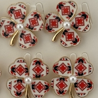 Set 12 Brose Martisor Primavara, Jolie, Model Trifoi Traditional cu Perla, Rosu