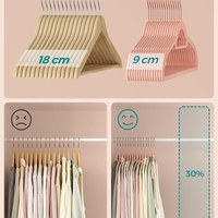 SONGMICS Set de 30 de umerase pentru haine, anti-alunecare cu catifea, bara de cravata si carlig pivotant, 43,5 cm, roz