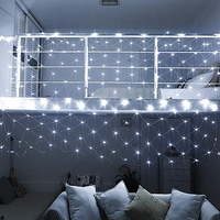 Instalatie Craciun, Tip Plasa, IP 44, 20 x 1 m, 880 LED-uri, Alb rece, 8 jocuri de lumini, Transformator cu telecomanda, Interconectabila, Prelungitor 5 m inclus, Fir transparent, Vafy