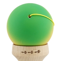 Kendama X Originala, Profesionala, Flippy, Cupe Mari KING SIZE V3, Rubber Grip, Gaura in Baza, Rulment Metalic, din lemn 18 cm, Ata 62/65 cm, Gradient Verde/Galben/Rosu