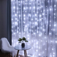 Instalatie Craciun, Tip Perdea, IP44, 6 m x 2 m, 720 LED-uri, Alb rece, 8 jocuri de lumini, Transformator, Interconectabila, Prelungitor 3 m inclus, Fir transparent, Interior/ Exterior, Vafy
