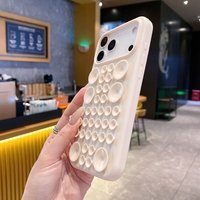 Husa cu Ventuze, Vafy, Compatibila iPhone 17 Pro, din Silicon, Interior Microfibra, Crem