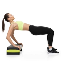 Stepper aerobic, ajustabil in 2 trepte, antiderapant, maxim 350 kg, 68x29x15 cm, negru si verde