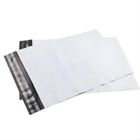 Set 500 Pungi Curierat, 500x700x40mm, Grosime 50 Microni, Banda Adeziva pentru Sigilare, Alb la Exterior, Negru la Interior