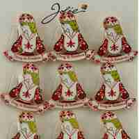 Set 12 Brose Martisor Primavara, Jolie, Model Fata, Mesaj Drag de Romania, Multicolor
