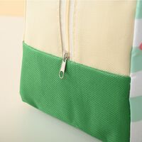 Geanta Termoizolanta pentru Copii, Flippy, 23x13x19 cm, Model Imprimeu Dinozaur, din Folie de Aluminiu si Panza Oxford, Verde