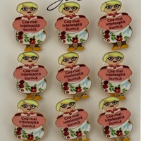 Set 12 Brose Martisor Primavara, Jolie, Model Fata, Mesaj Cea Mai Inteleapta Bunica, Multicolor