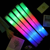 Bagheta cu Led, Flippy, din Burete, cu Baterii, Lumina Multicolora, 48 x 4 cm, Alb