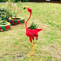 Decoratiune pentru Gradina, Vafy, Flamingo pentru Gradina cu Suport pentru Plante Flori, Ornament de Ghiveci de Flori, Model Flamingo, din Fier, 73 x 34 x 22 cm, Roz