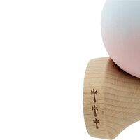 Kendama X Originala, Profesionala, Flippy, Cupe Mari KING SIZE V3, Rubber Grip, Gaura in Baza, Rulment Metalic, din lemn 18 cm, Ata 62/65 cm, Gradient Albastru deschis/Roz