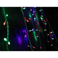 Instalatie Craciun, 30 m, 858 Led-uri ,Franjuri, Rosu / Verde/ Albastru, Flash, Transformator, Interconectabila, Prelungitor 3 m inclus, Fir Alb, Vafy