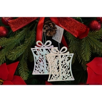 Ornament brad de Craciun, Perlat, in forma de Cadou, 9 cm x 11 cm, Plastic, Flippy