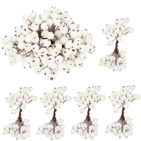 Set decorativ ramuri cu merisoare rosii artificiale inghetate, 15 cm, 200 boabe, alb