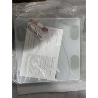Cantar Electronic Inteligent De Baie Vafy Cu Aplicatie Smart, Corporal, Ecran Digital Iluminat, Termometru, Suporta Maxim 180 Kg, 26 x 26 cm, Baterii, Alb