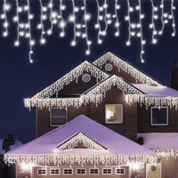Instalatie Craciun Tip Turturi, IP44, 30 m, 858 Led-uri, Alb rece, 8 jocuri de lumini, Interconectabila, Prelungitor 3 m inclus, Fir Cupru, Vafy, Interior/Exterior