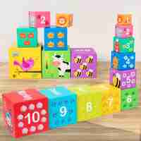 Jucarie de Construit, Flippy, Blocuri Stivuibile, +3 Ani, 10 Cutii, Invatare numere 1-10, 13.4 x 13.4 x 13.4 cm, Multicolor