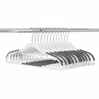 Set de 30 de umerase antiderapante pentru haine, din PE, cu carlig metalic rotativ, 41 cm, alb si gri