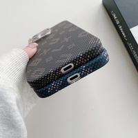Carcasa Magnetica, Vafy, Compatibila Apple iPhone 16, din Fibra de Carbon, Litere Fosforescente, Portocaliu