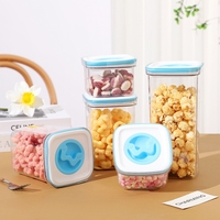 Set 5 Cutii de Depozitare pentru Bucatarie, Flippy, 2 x 600ml, 2 x 1.3L, 1 x 2L, din ABS+PET+Silicon, Capac Alb/Albastru, 23 x 10 x 10 cm, Transparent