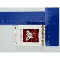 Martisor Brosa Mica in Cutie, Jolie, Dimensiune Brosa 2.5-3cm, Material Metal, Model Fluturi, Cutie Alba