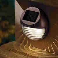 Lampa solara LED de perete, IP44 pentru exterior, autonomie 12 ore, neagra