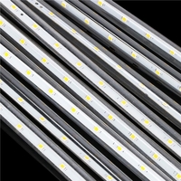(DL) Instalatie de Craciun, 8 tuburi, 30cm, 144 LED, ploaie de meteoriti, alb