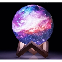 Lampa de veghe in forma de luna cu stele 3D Moon Light, alimentare baterii, stand din lemn inclus, 10 cm, Flippy