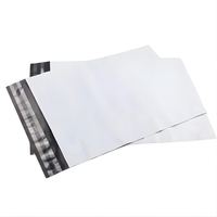 Set 700 Pungi Curierat, 500x500x40 mm, Grosime 50 Microni, Banda Adeziva pentru Sigilare, Alb la Exterior, Negru la Interior