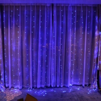 Instalatie Craciun, Tip Perdea, IP44, 8 m x 2 m, 960 LED-uri, Albastru, 8 jocuri de lumini, Transformator, Interconectabila, Prelungitor 5 m inclus, Fir transparent, Interior/ Exterior, Vafy