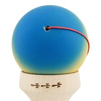 Kendama X Originala, Profesionala, Flippy, Cupe Mari KING SIZE V3, Rubber Grip, Gaura in Baza, Rulment Metalic, din lemn 18 cm, Ata 62/65 cm, Gradient Albastru/Galben/Rosu