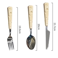 Tacamuri pentru Copii, Flippy, Set 3 Piese, Tacamuri pentru Dejun, Lingura Furculita Cutit, Stil Italian, Manere forma Cascaval Plastic, Inox, 23 cm, Auriu