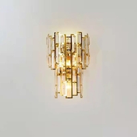 Lampa de Perete in Interior, Flippy, Lampa de Lux pentru Decor de Interior, Corp de Iluminat Tip aplica, din Inox Auriu si Cristal, Lumina Calda Rece Neutra, 39x24 cm, Ideal pentru Camere Mici si Medii, Auriu