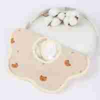 Baveta Tip Floare, Flippy, din Bumbac, pentru Copii 0-12 Luni, Rezistenta la apa, cu Capse, Model cu Ursuleti, 26 x 29 cm, Crem