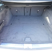 Tavita portbagaj Mercedes E-Class W214 T-Modell, fabricatie 08.2023 - prezent, caroserie combi, nu corespunde pentru PHEV, cu ureche detasabila pe sta