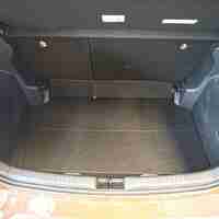 Tavita portbagaj Toyota Yaris IV Hybrid, fabricatie 09.2020 - prezent (portbagaj mai jos)