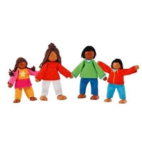 Set 4 păpuși flexibile din lemn Goki - Familia Colorată, 9-11 cm