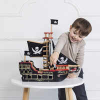 Jucarie din lemn, Le Toy Van, corabia piratilor, neagra