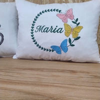 PERNUTE DECORATIVE BRODATE personalizata cu numele copilului - CADOURI CU SUFLET