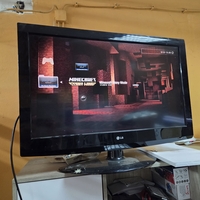 Playstation 3 Slim/ Cipovan/2 Dzojstika/12 Igrica
