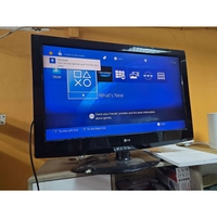 Playstation 4 Slim/2 Dzojstika/2 igrice/Svi Kablovi