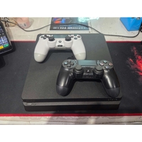 Playstation 4 Slim/2 Dzojstika/2 igrice/Svi Kablovi