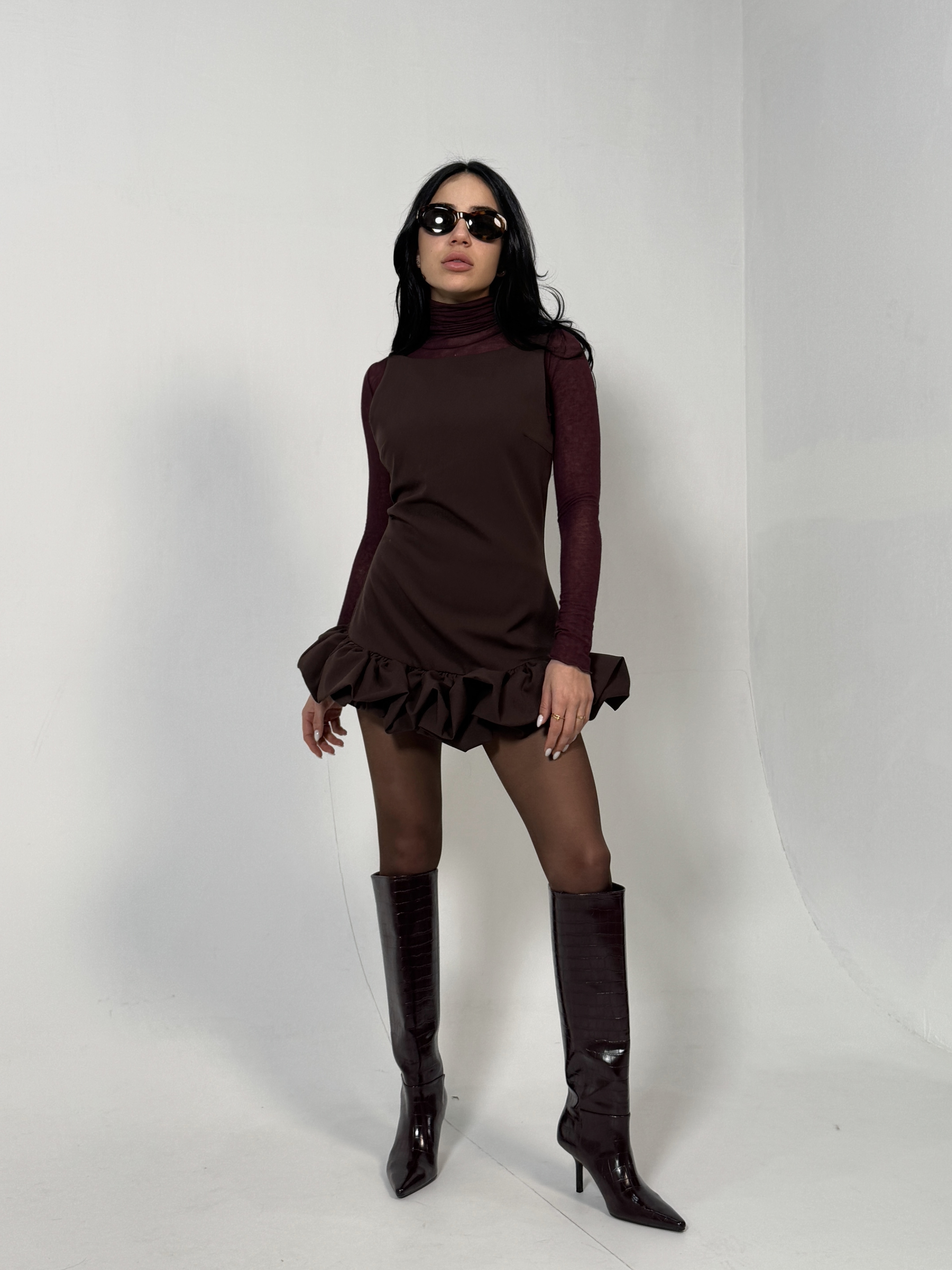 VEONCE DRESS IN MOCHA