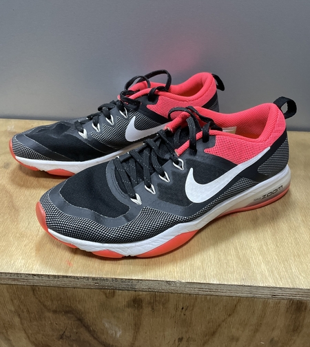 Nike Air zoom 40 номер дамски