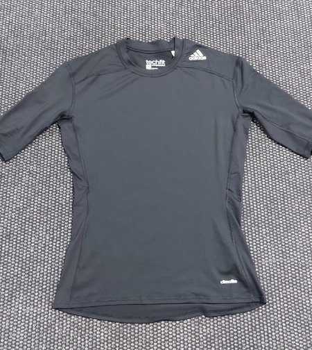 Adidas L techfit тениска L размер